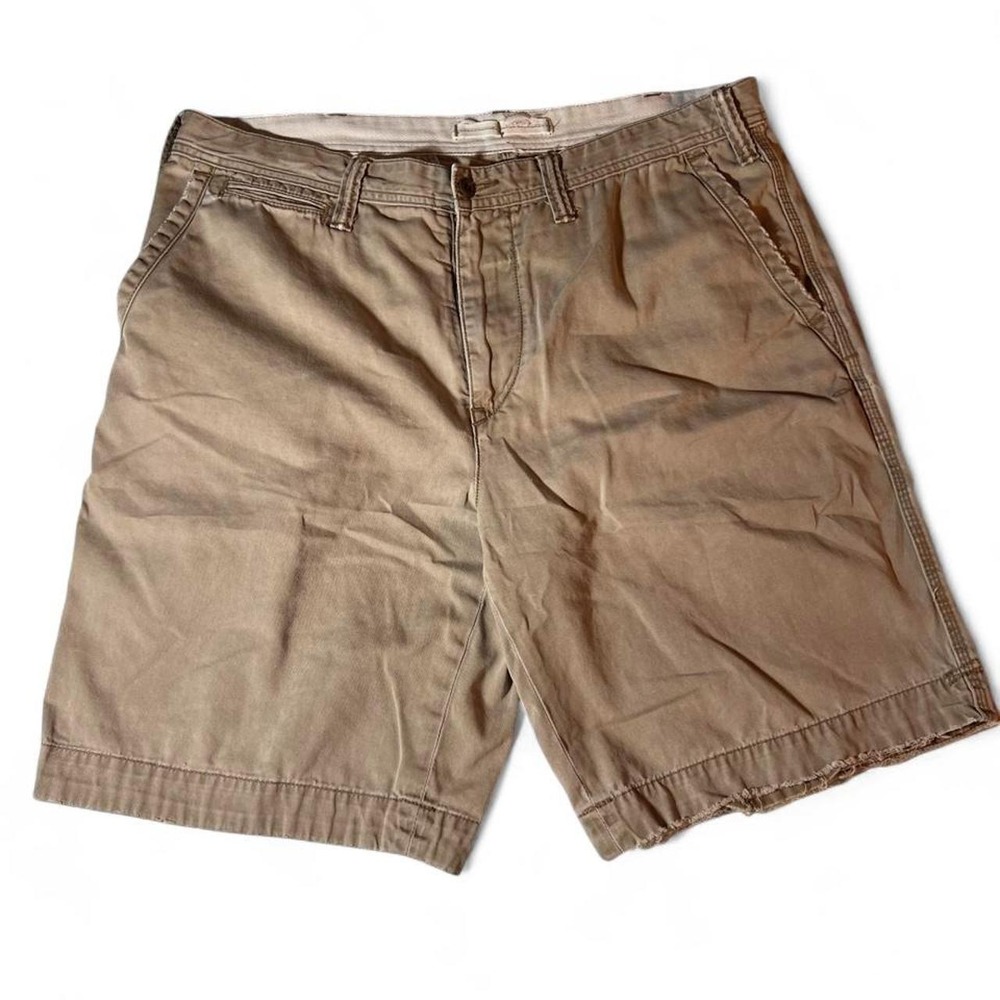 Polo Ralph Lauren khaki shorts RIP IN BACK POCKET Relaxed fit size 36